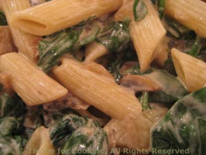Pasta with Fresh Spinach and Goat Cheese