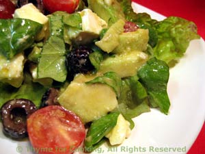 Salad with Avocado, Feta and Tomatoes