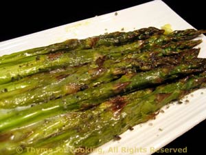 Sautéed Asparagus in Butter and Pepper