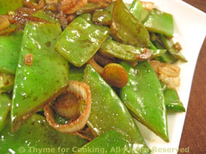 Snow Peas with Spring Onions