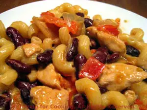 Pasta with Chicken, Red Pepper and Red Beans